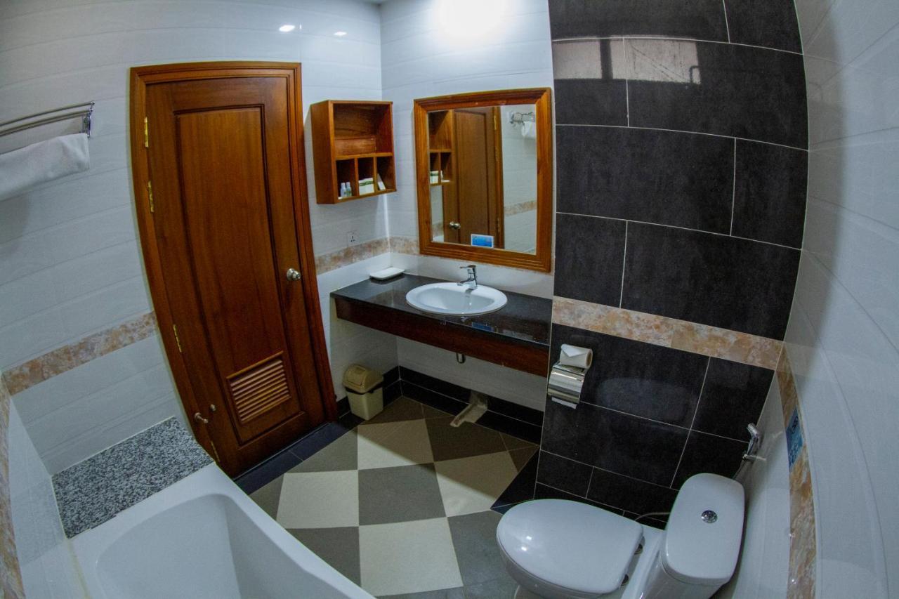 Kampong Thom Palace Hotel Luaran gambar