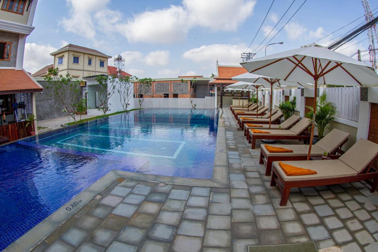 Kampong Thom Palace Hotel Luaran gambar