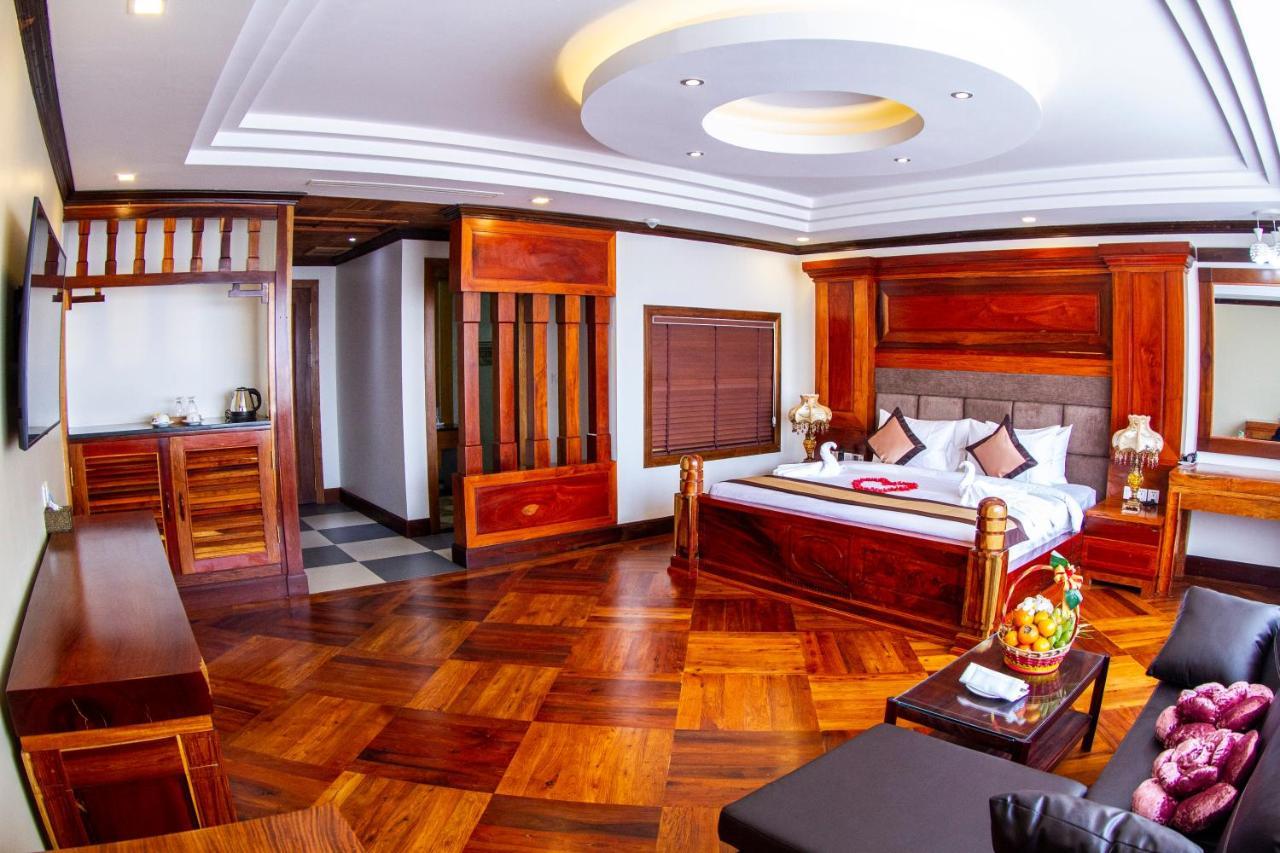 Kampong Thom Palace Hotel Luaran gambar