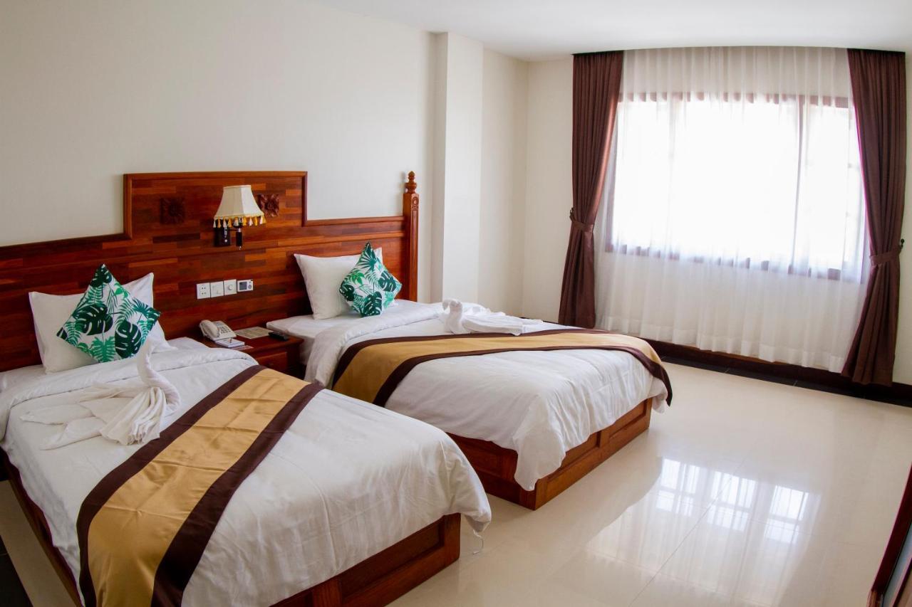 Kampong Thom Palace Hotel Luaran gambar