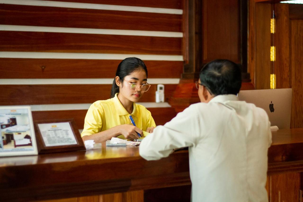 Kampong Thom Palace Hotel Luaran gambar